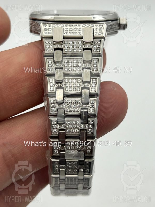 Фото 4 - Audemars Piguet Royal Oak 33mm 67652BC.ZZ.1262BC.01