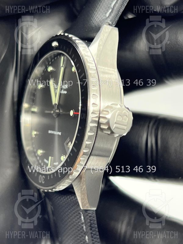 Фото 9 - Blancpain Fifty Fathoms Bathyscaphe 43mm 5000 1110 B52A