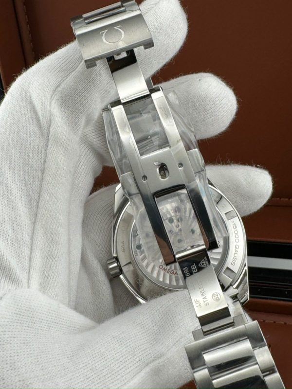 Фото 8 - Omega Seamaster Aqua Terra 150M 231.10.42.21.03.003