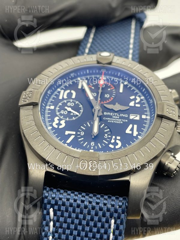 Фото 9 - Breitling Avenger Chronograph 45 Night Mission V13375101C1X1