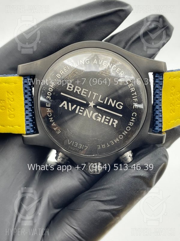 Фото 14 - Breitling Avenger Chronograph 45 Night Mission V13375101C1X1