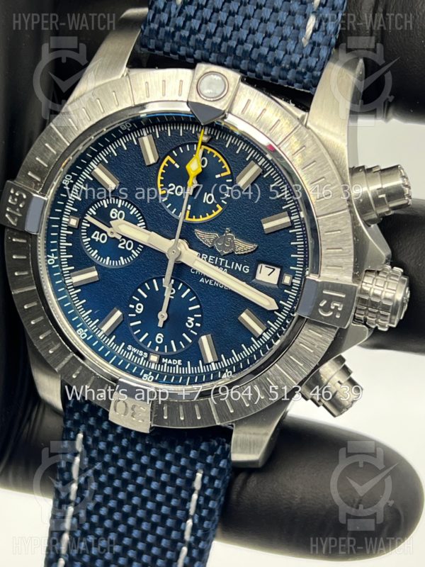 Фото 3 - Breitling Avenger A13317101C1X2