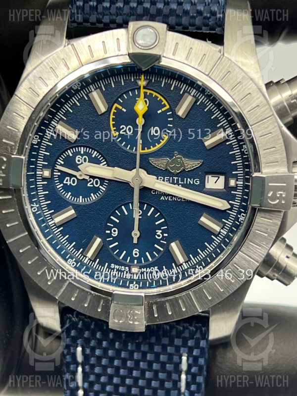 Фото 4 - Breitling Avenger A13317101C1X2