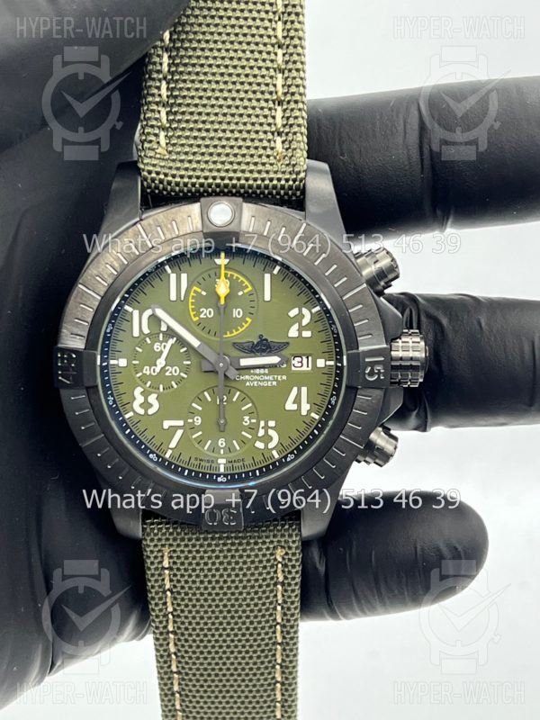 Фото 4 - Breitling Avenger Chronograph 45 Night Mission V13317101L1X1