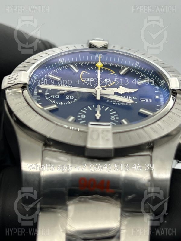 Фото 9 - Breitling Avenger A13317101C1A1