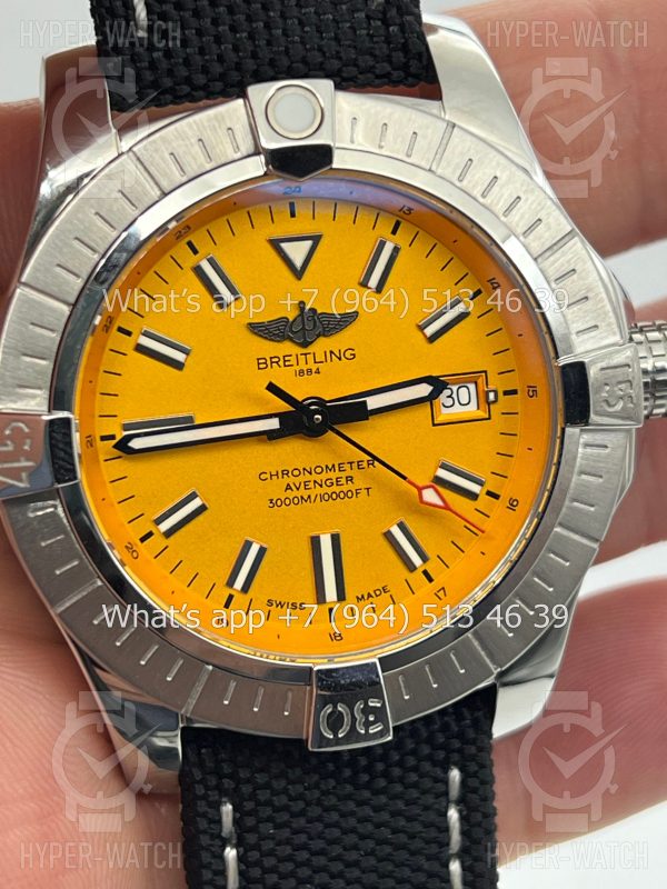 Фото 4 - Breitling Avenger A17319101I1X2