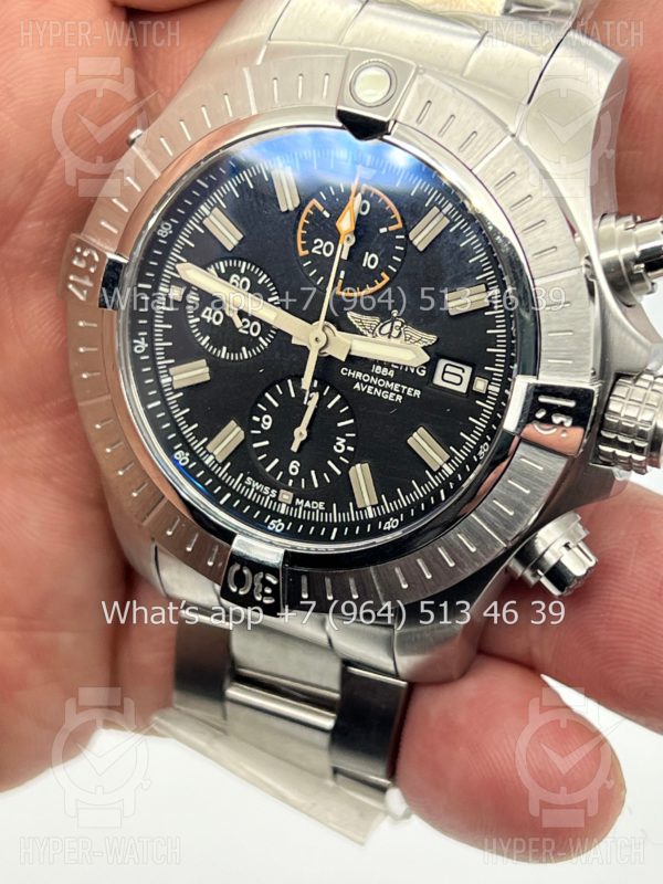 Фото 5 - Breitling Avenger A13317101B1A1