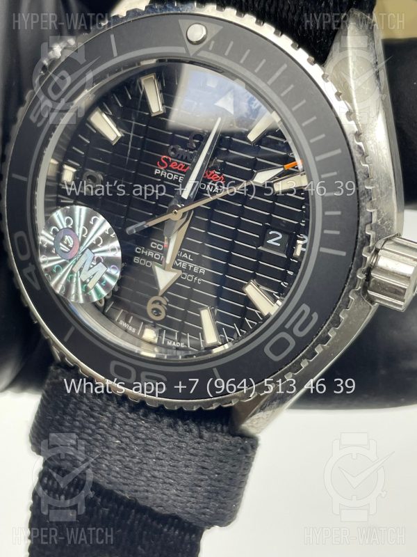 Фото 6 - Omega Seamaster Planet Ocean 600M 232.30.42.21.01.004 James Bond 007