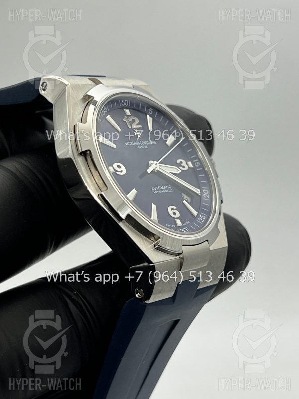 Фото 9 - Vacheron Constantin Overseas 42mm 47040/000A-9008 Blue Dial