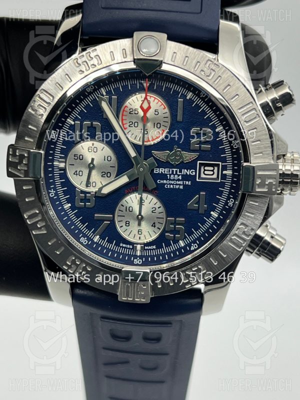 Фото 9 - Breitling Avenger II 43mm A13381111C1S2