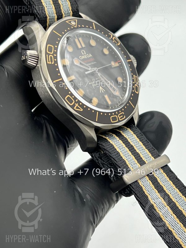 Фото 8 - Omega Seamaster Diver 300M 210.92.42.20.01.001 James Bond