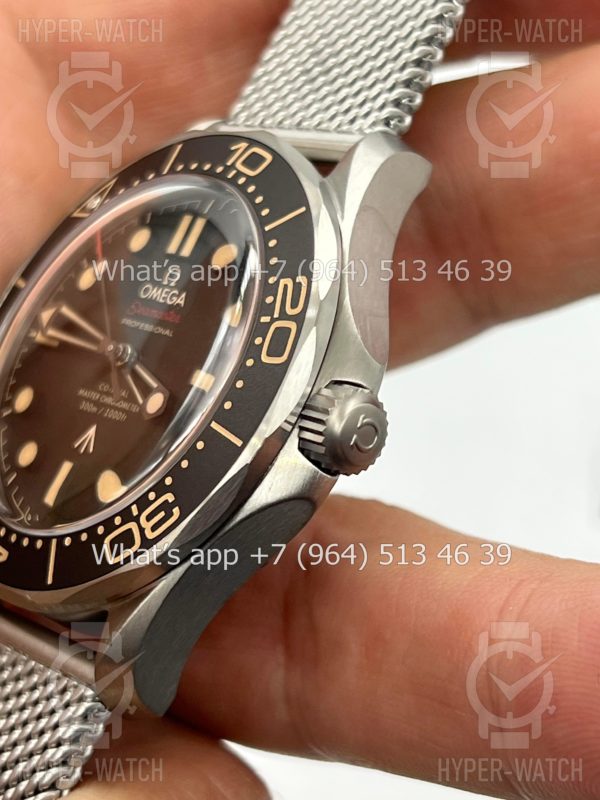 Фото 9 - Omega Seamaster Diver 300M 210.90.42.20.01.001 James Bond Titanium